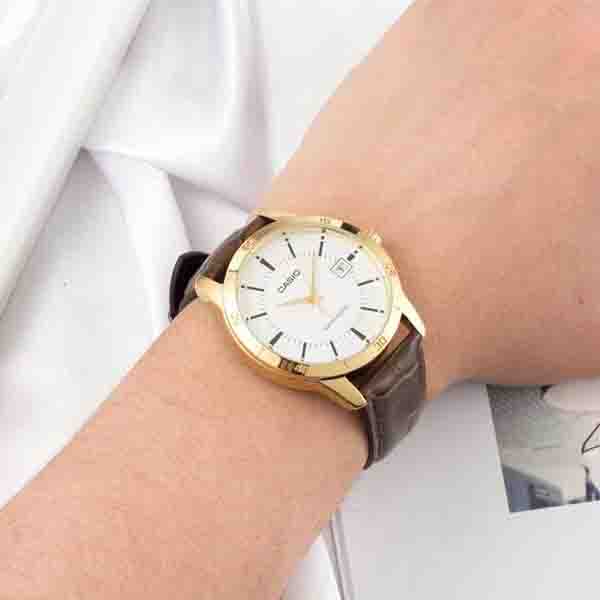 Casio Watches Analog for Men MTP V004GL-9AUD